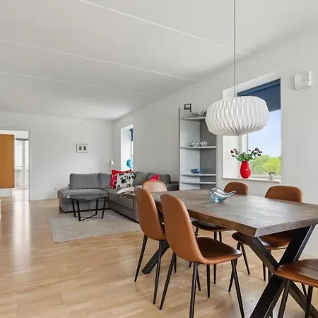 Appartement Seafront - Bright, Beach, Direct Airport Metro *