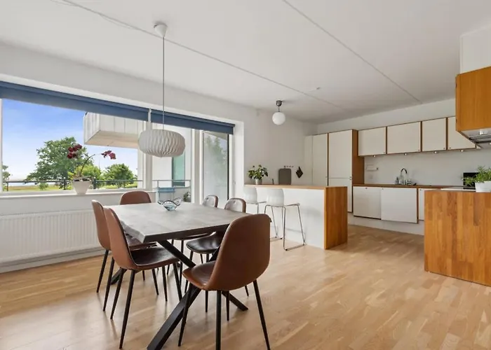 Appartement Seafront - Bright, Beach, Direct Airport Metro *