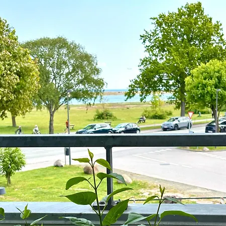 Seafront Lux Apt, Central, Beach, Direct Airport Metro Kodaň