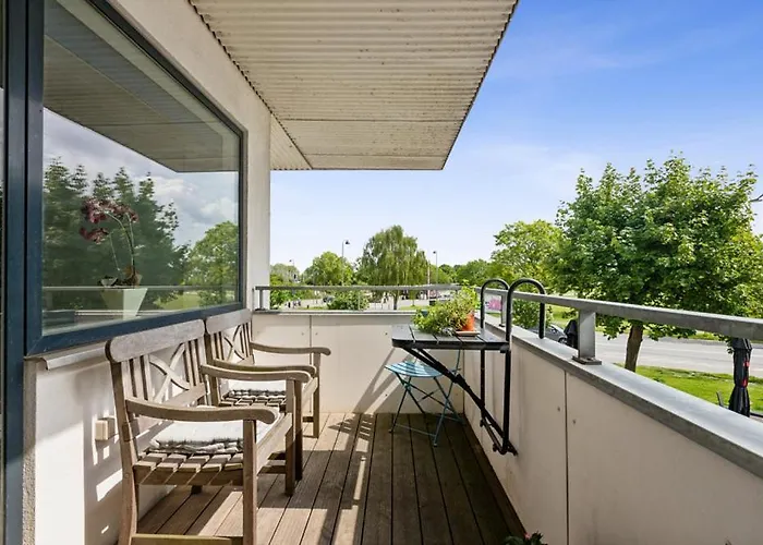 Seafront - Bright, Beach, Direct Airport Metro アパート